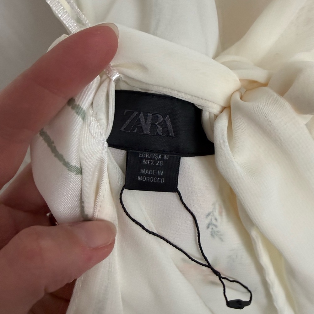 NWOT - Zara - printed satin effect halter top - size M - Picture 5 of 7